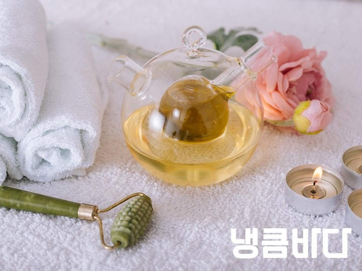 composition-of-spa-treatment-on-table-on-white-background.jpg