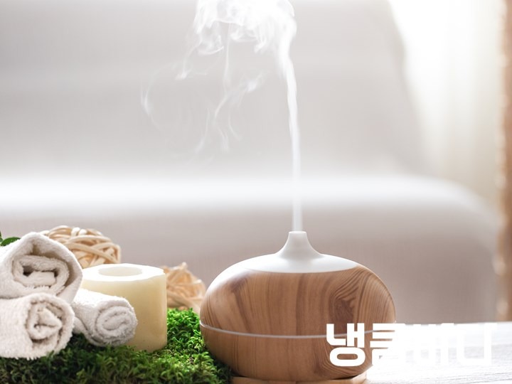 spa-composition-with-aromatherapy-and-body-care-items.jpg
